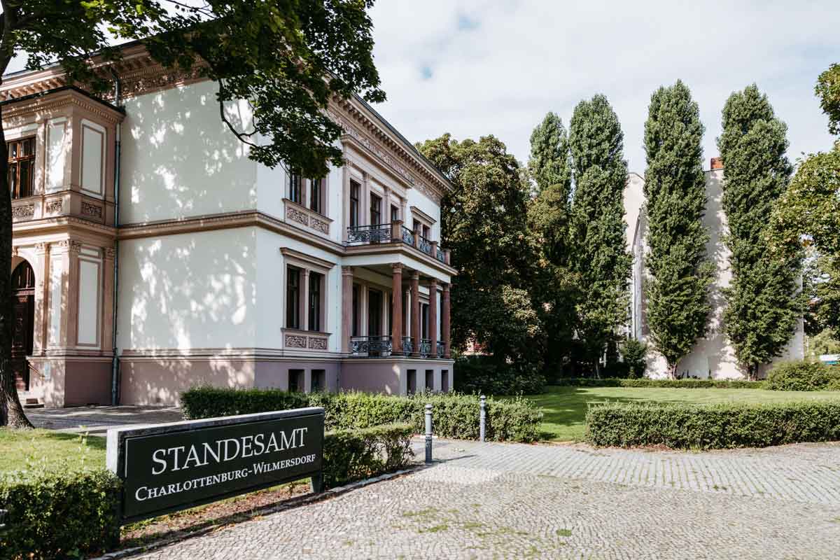 Seitenansicht vom Standesamt Charlottenburg Wilmersdorf Villa Kogge.