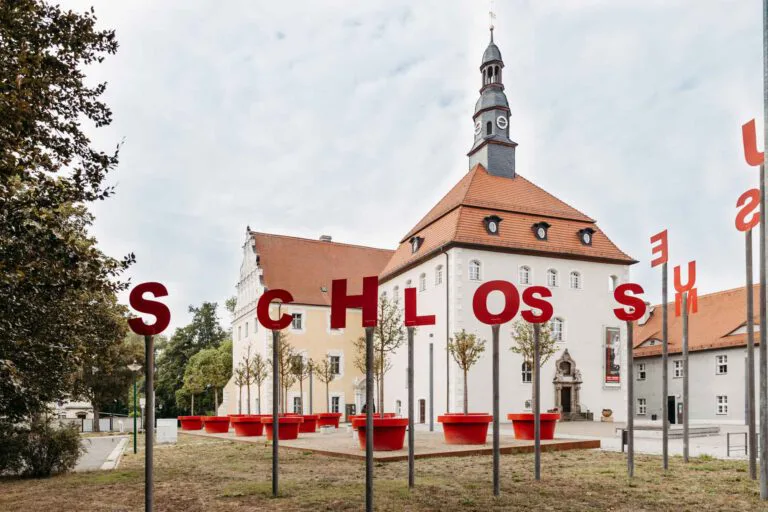 Standesamt Lübben mit vorliegendem Schlosspark