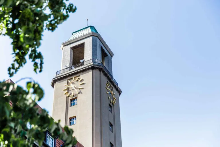 Standesamt Spandau Aufnahme vom Turm nicht der Uhr