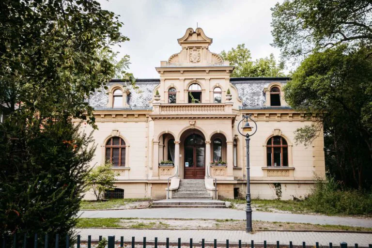 Standesamt Zehlendorf Hochzeitsvilla Aufnahme von Außen